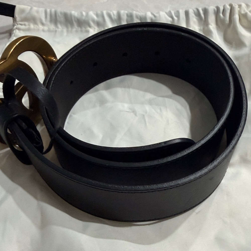 Gucci Black Belt with Gold Buckle - Picture 3 of 8